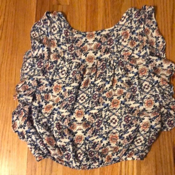 Sleeveless top - Picture 3 of 3